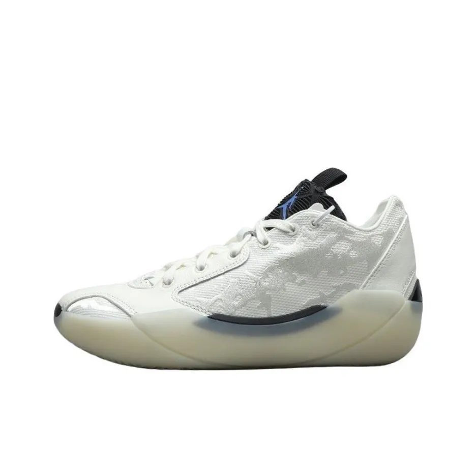 Jordan Air Jordan 39 Anti-Slip Wear-Resistant Low-Top Basketball Shoes Men's White Black
