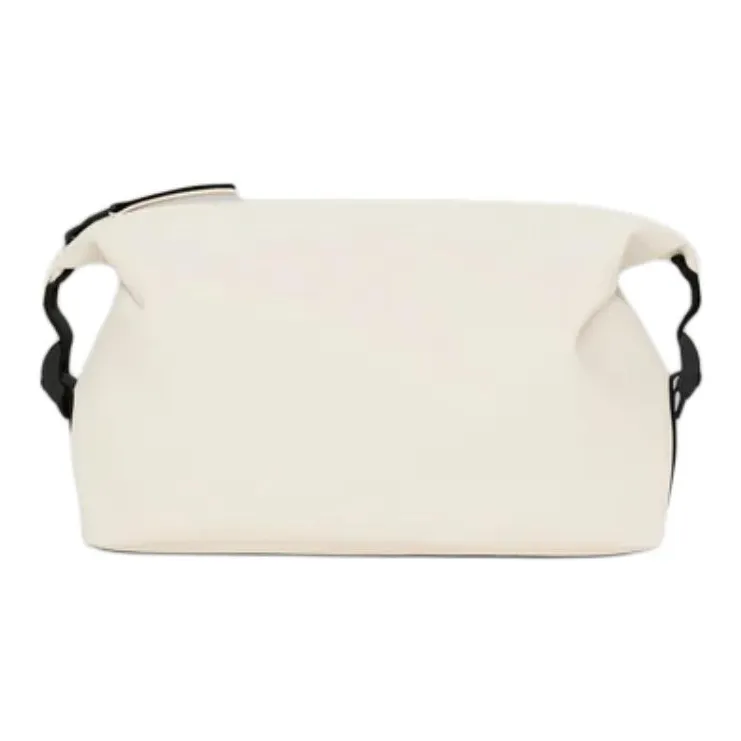 Mini bags are now so mini that they are now smaller than the decorative bag charms that adorn them