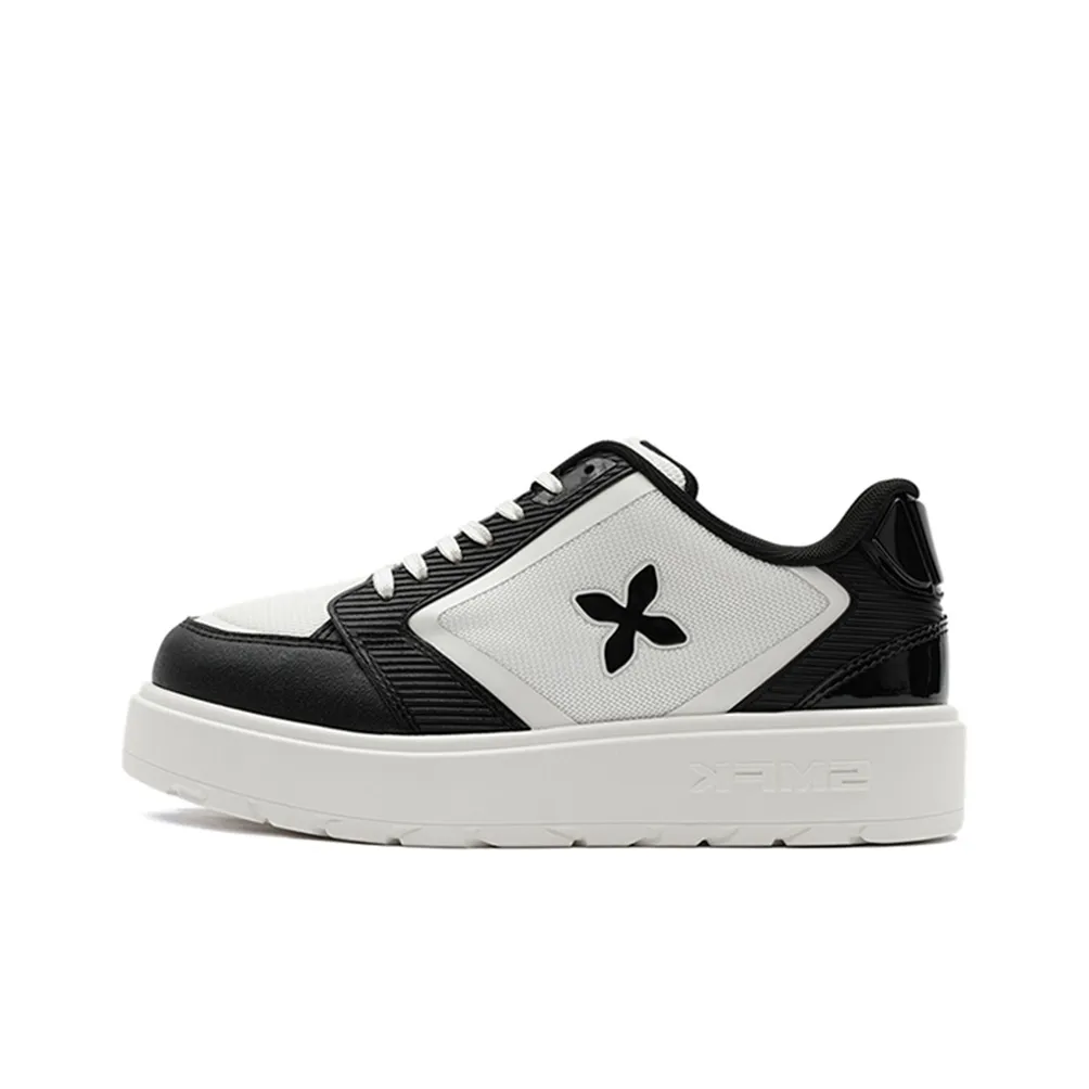 SMFK Wear-Resistant Low-Top Skateboard Shoes Women's Black White