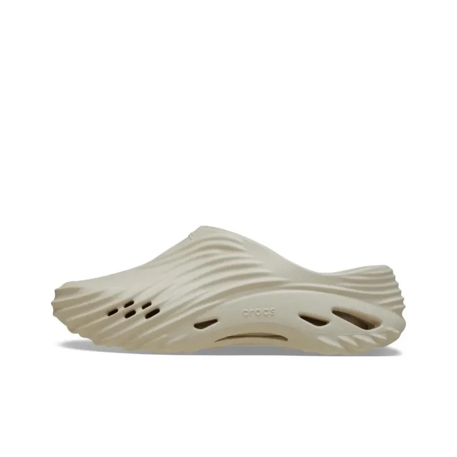 Crocs Echo Wave Clog Almond Tint