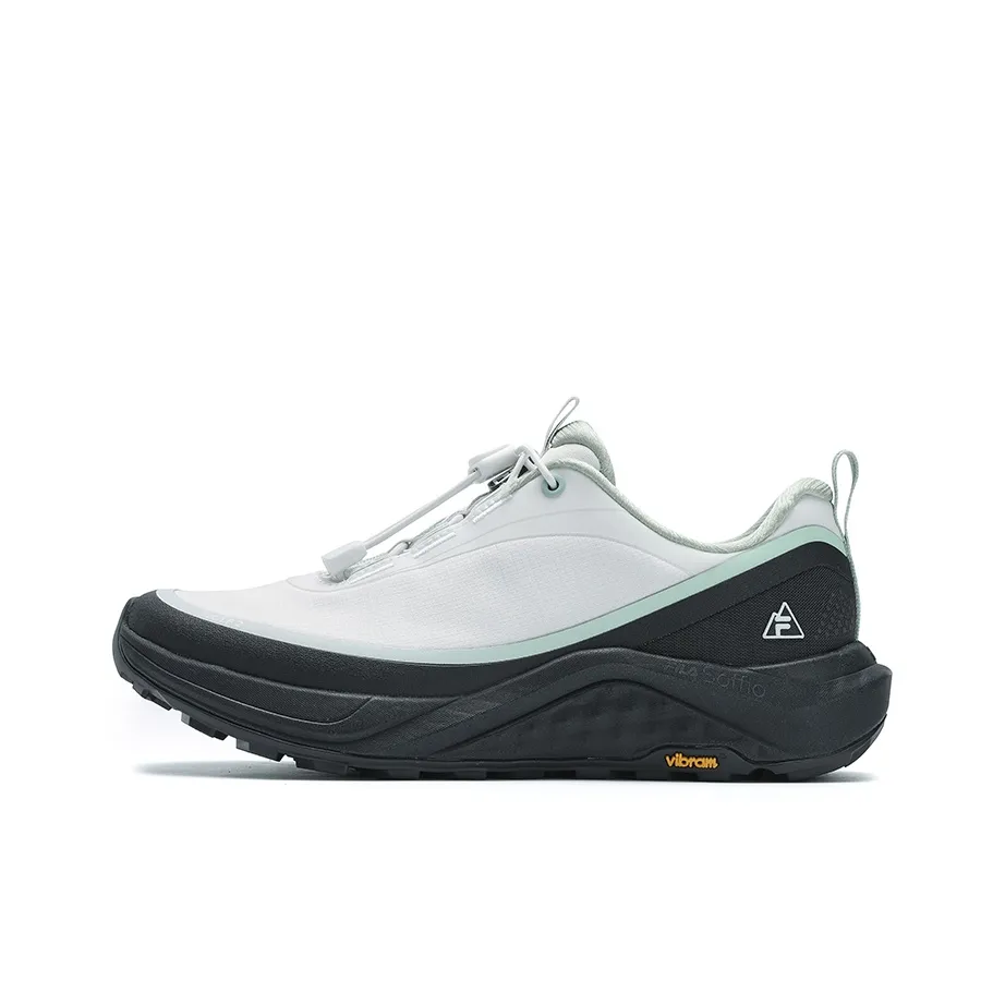 FILA WOLF Амортизация Износостойкие Низкие Кроссовки для Бега Женские Outstanding Белый Асфальт Серый