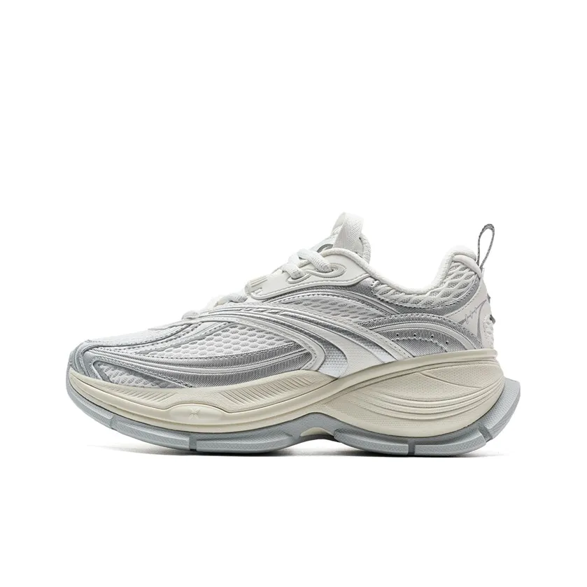 XTEP Basque 2 Устойчивый к истиранию Легкий Увеличивающий Высоту Низкий Топ Повседневный Женские Парус Белый Серебряный