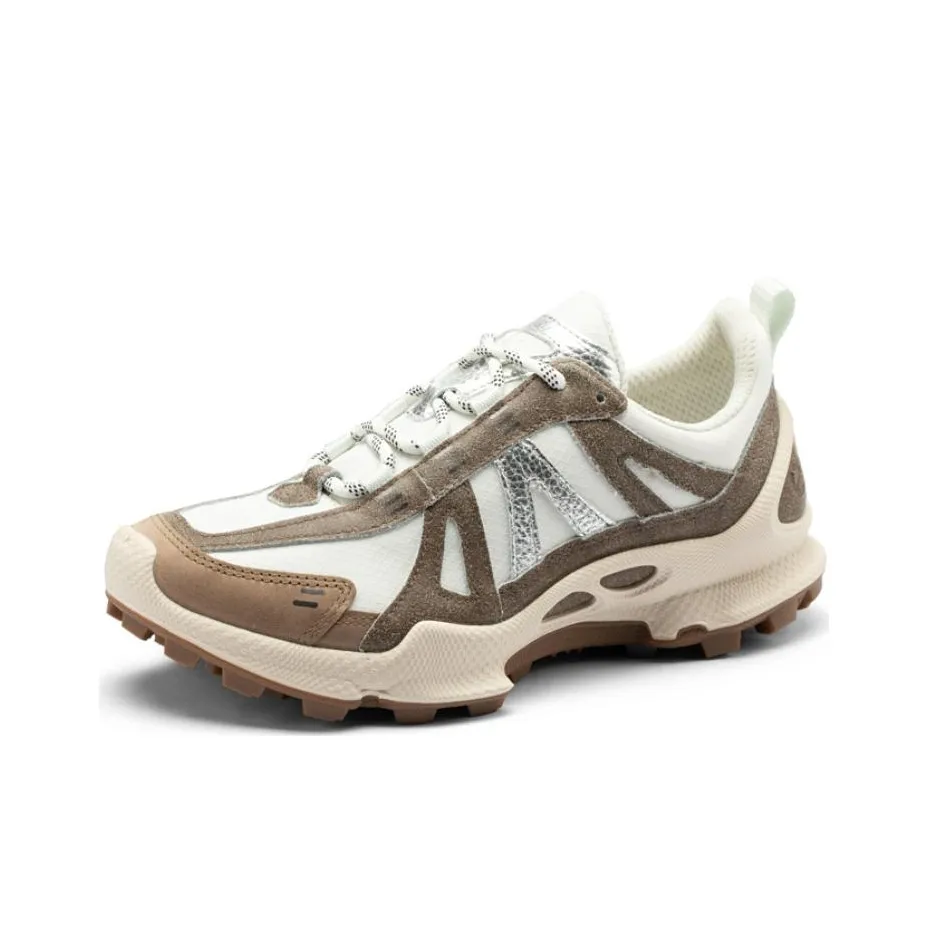 Natacha x Ecco Striding C Low Топ Альпинистские и туристические ботинки Женские Белый Умбра