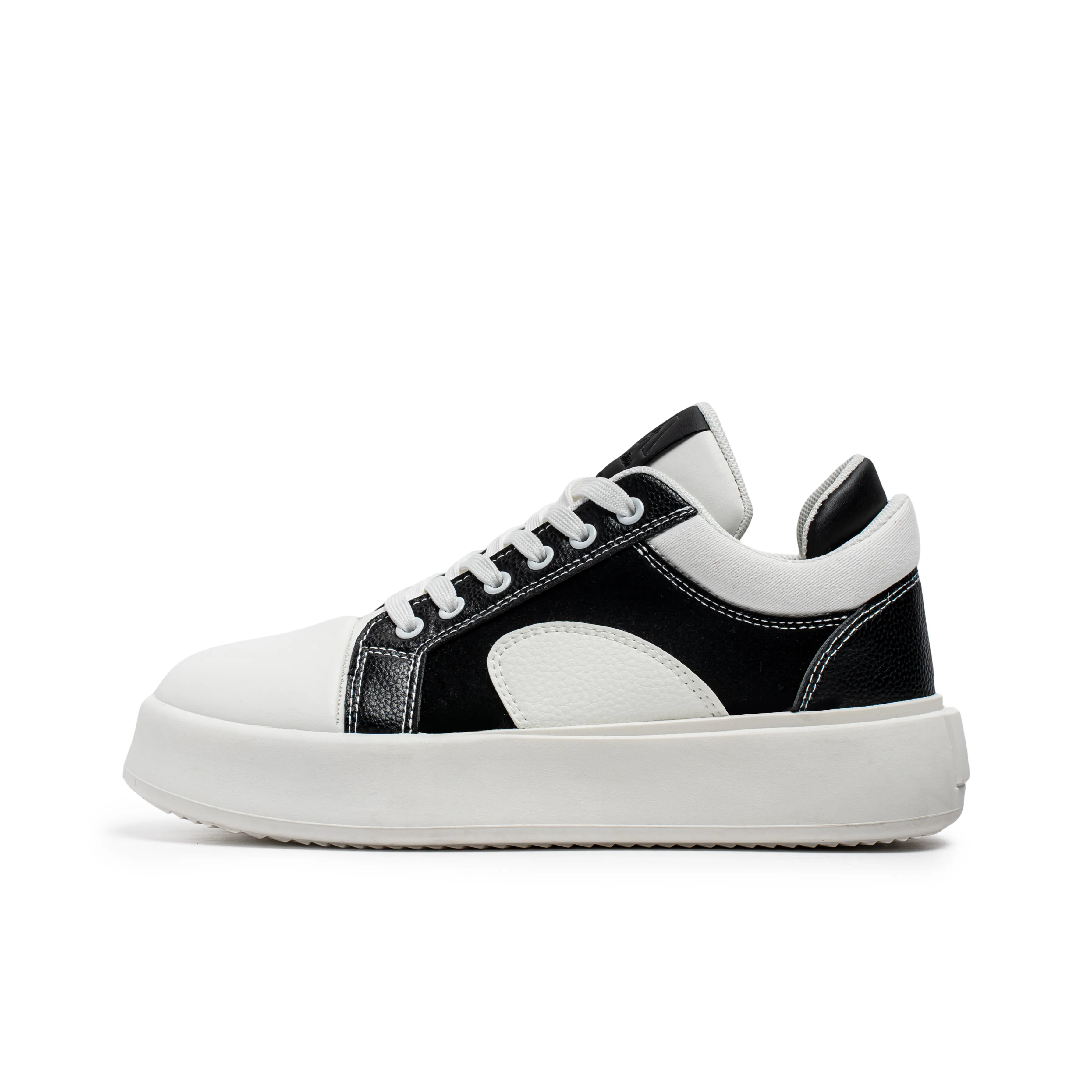 LADY PIROLA Low-Top Skateboard Shoes Men's
