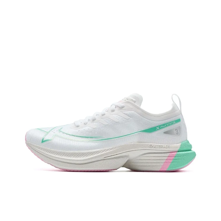 XTEP One Piece Molding 3 Running Shoes Women's Low Top Neon Cherry Pink/Macaque Green