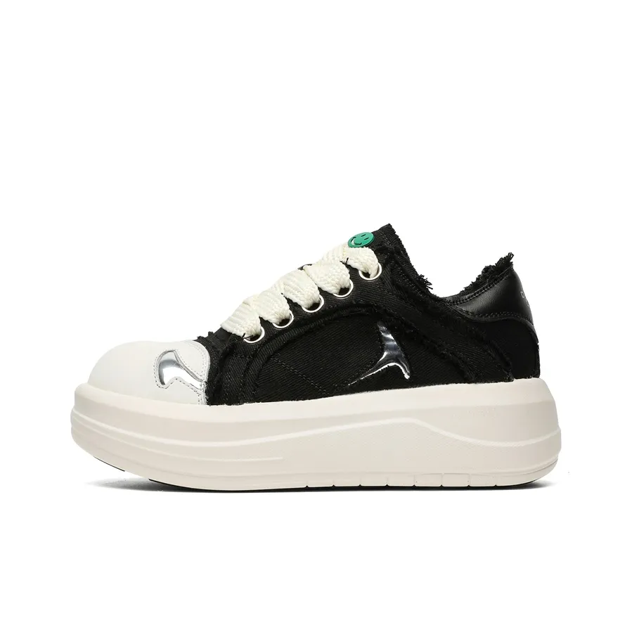 ESTEE GEEA Low Top Skateboard Shoes Unisex White Black
