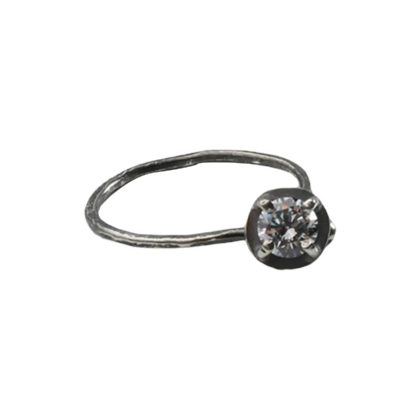 Detaj Classic Solitaire Ring