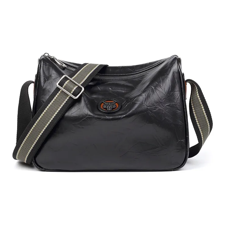 VIHUS Cow Leather Shoulder Bag Regular Men's Black