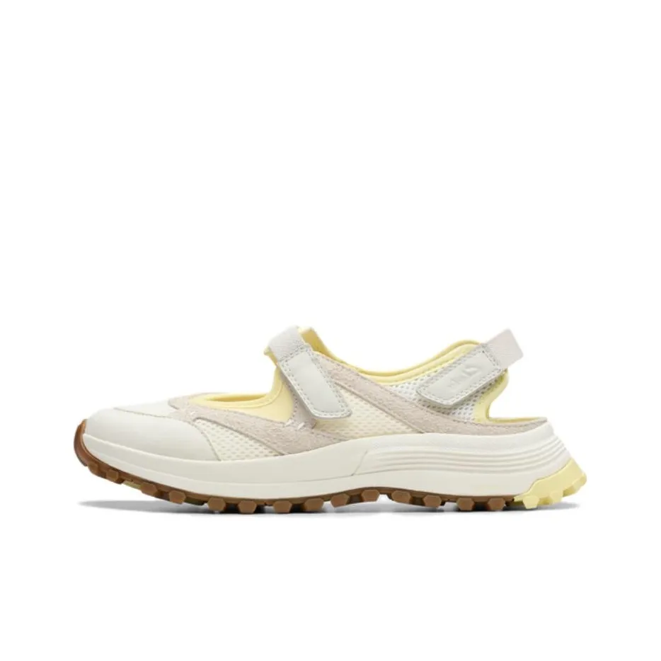 Clarks ATL Trek Fish Low Top Casual Shoes Women's White
