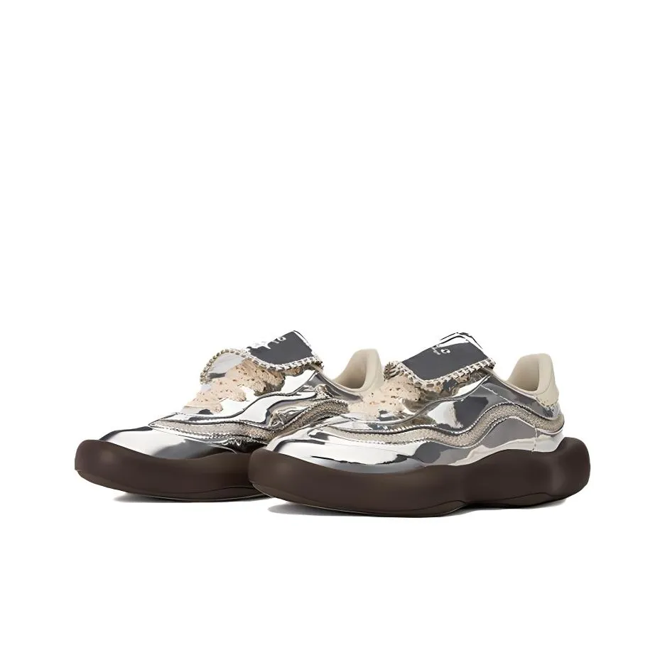 INXX SNEAKER Power Up, Bubble Gum Height Increasing Low Top Casual Shoes Unisex Liquid Silver