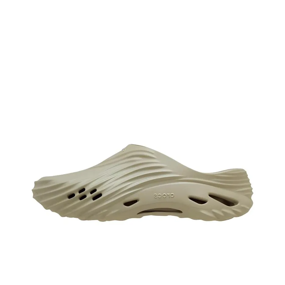 Echo Wave Crocs 
Moth
