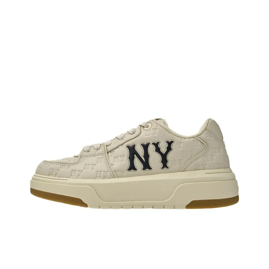 MLB New York Yankees Slip-resistant Abrasion-resistant Low-top Skateboard Shoes Unisex Ivory