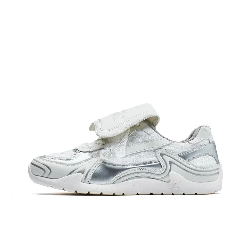FAIRWHALE Low Top Skateboard Shoes Women's