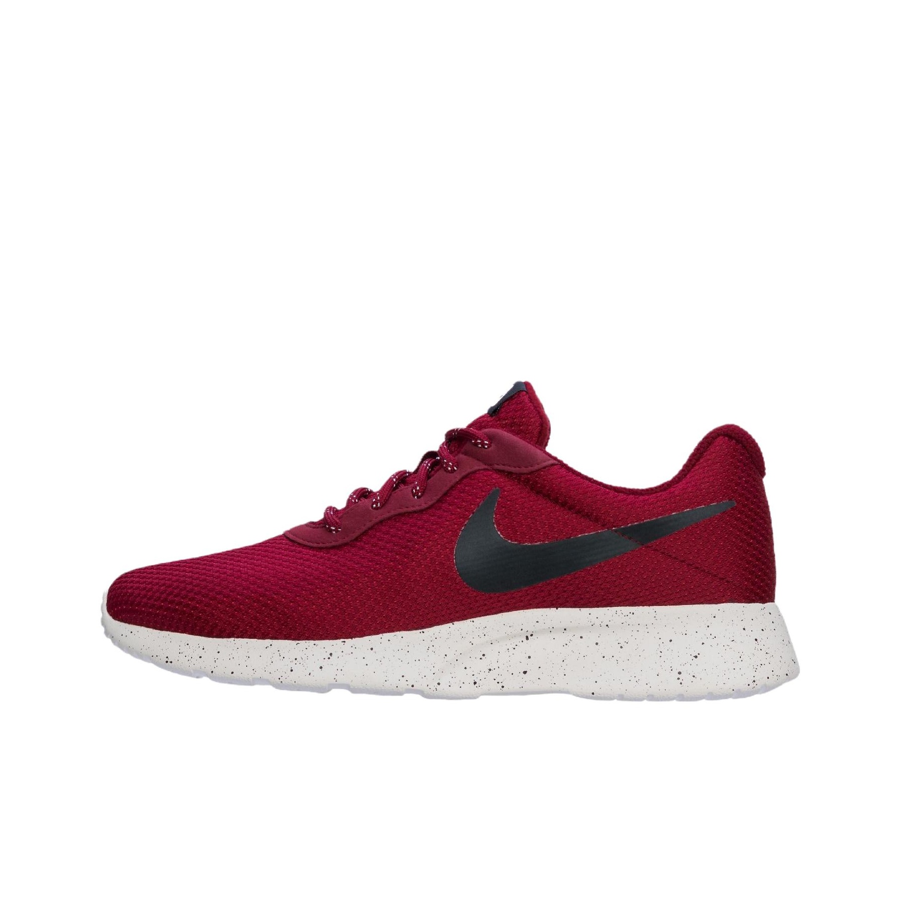 are nike tanjun slip resistant
