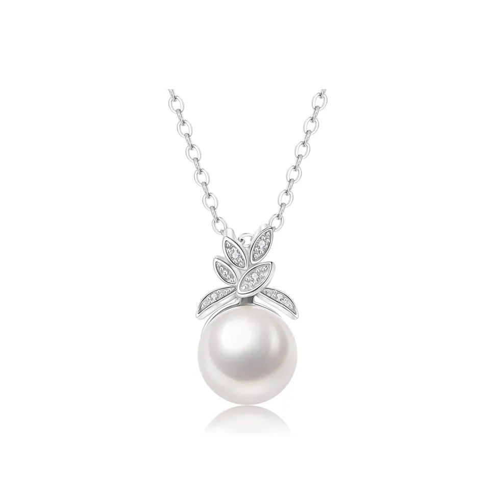 Lao Feng Xiang Pearl Necklaces Women's
