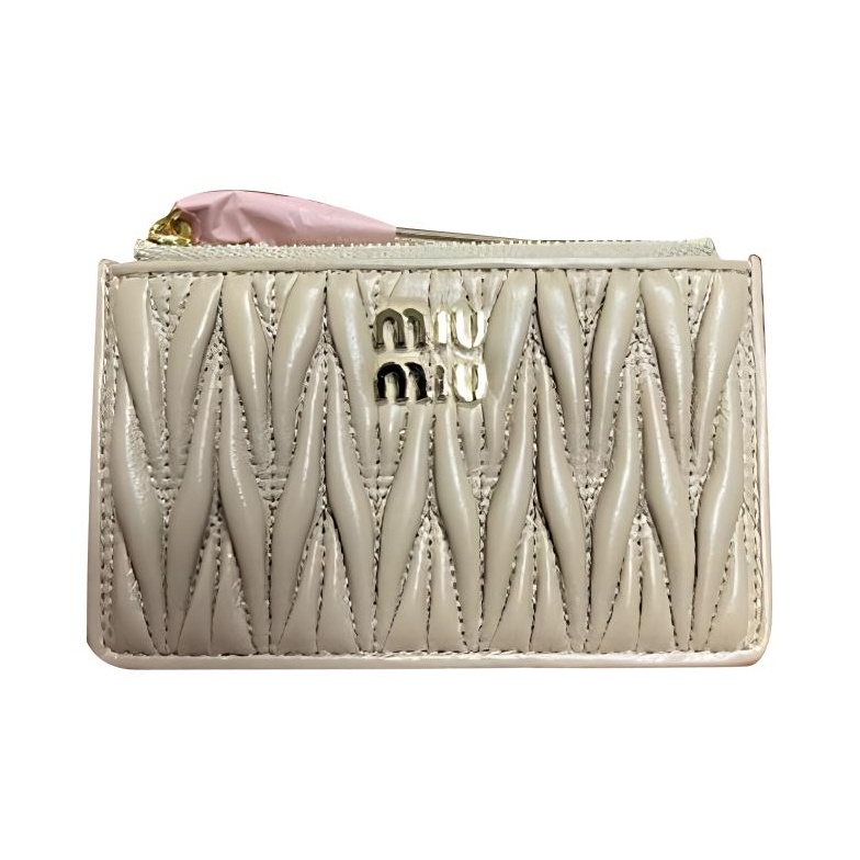 Discover the Best MIU MIU Wallets for 2025: Style Meets