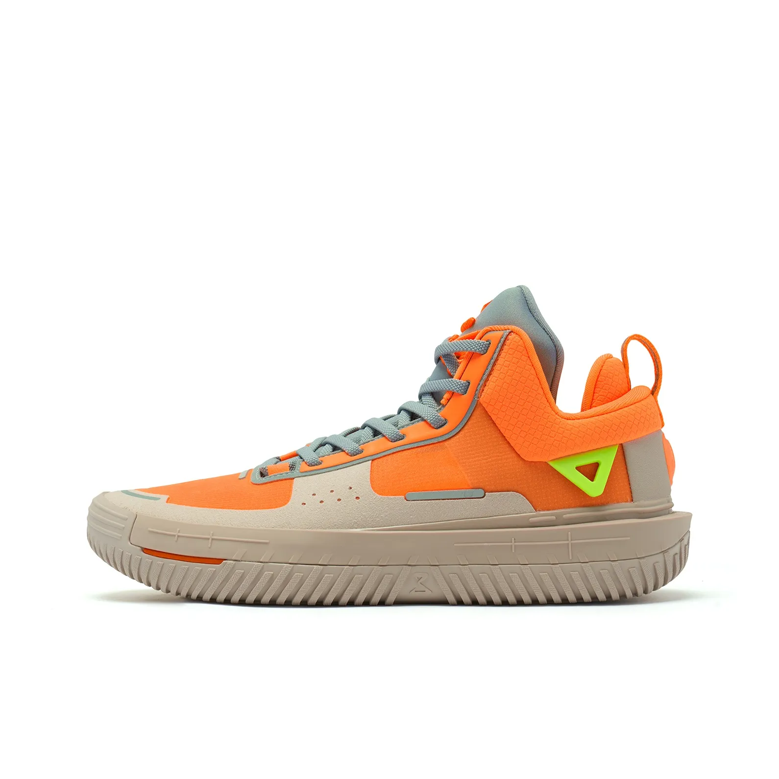 QIAODAN Basketball Shoes Men Low Top Electric Orange, Pumice