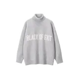 라이트 그레이 터틀넥 스타일