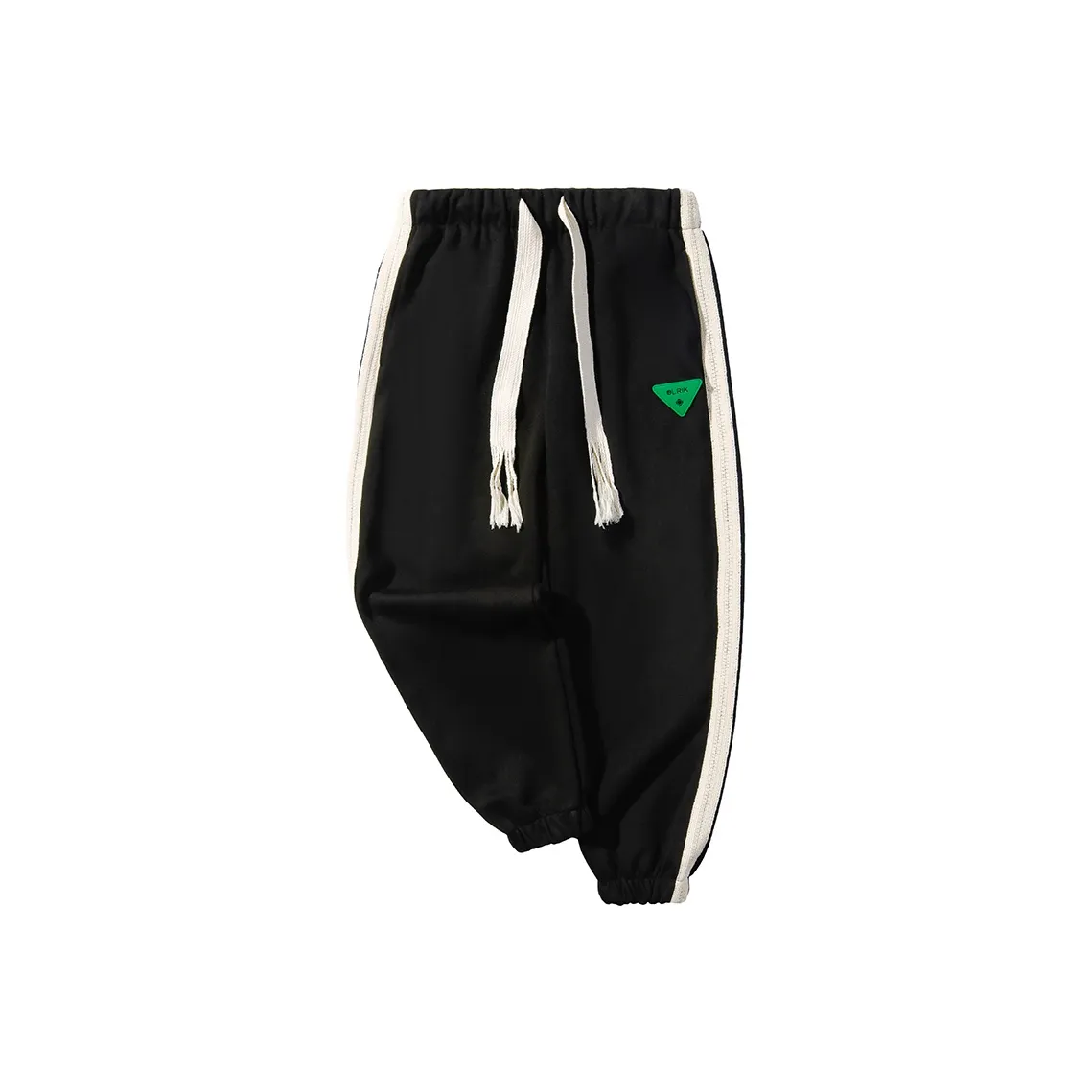 En associant jeans skinny et robes moulantes