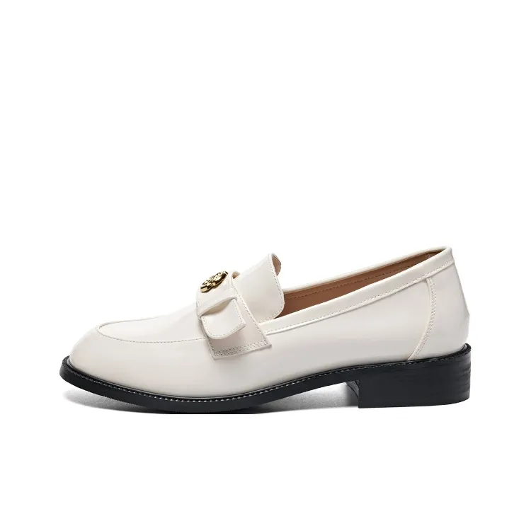 15 MINS White Camellia Loafers Women's