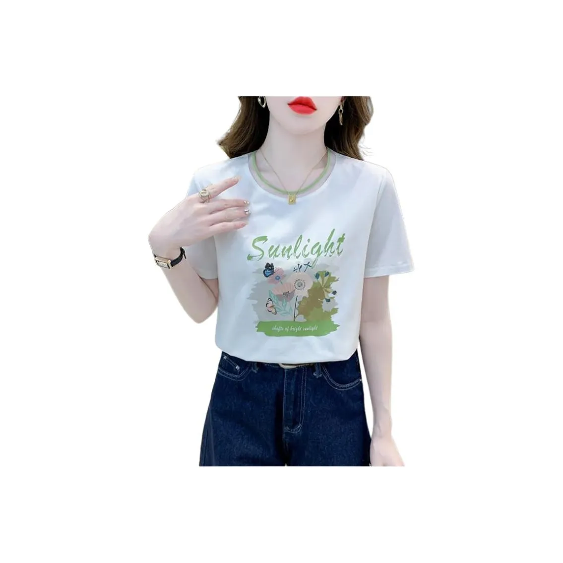 Flowers in water T-Shirt Женская