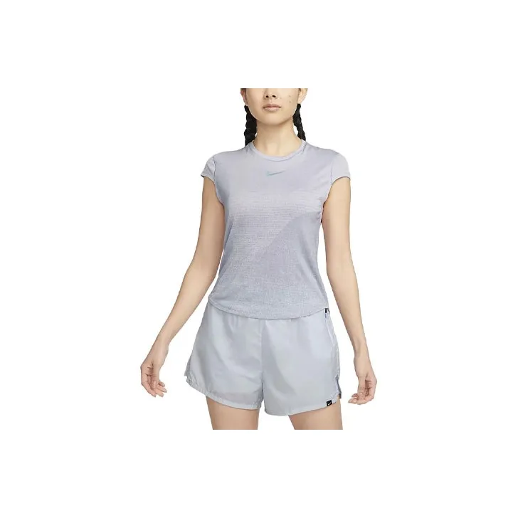 Nike T-Shirt Женская Кислородно-фиолетовый