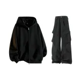 블랙 코트 + 블랙 바지
