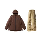 커피 재킷 + 메이플 리프 바람막이 바지