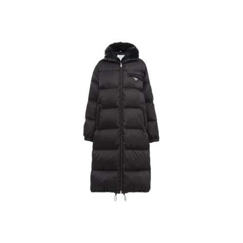 PRADA Черные Женские Пуховики