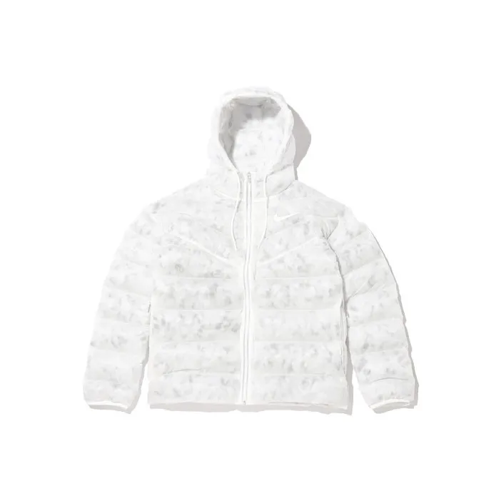 NIKE Белые Женские Пуховики