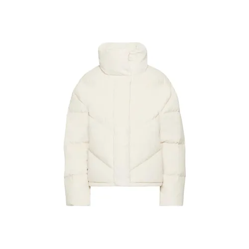 ARITZIA Женские пуховики