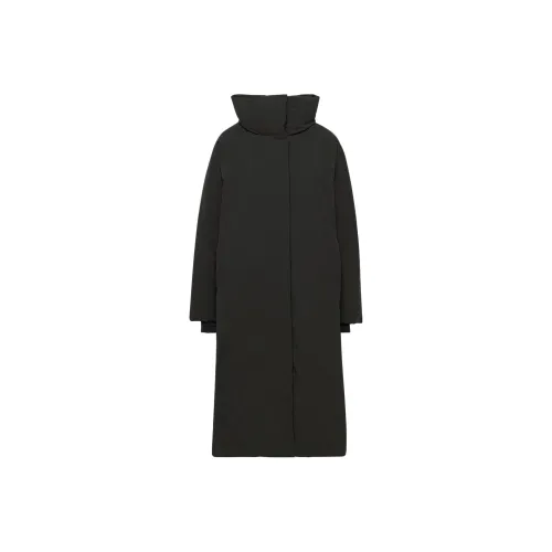 ARITZIA Черные Женские Пуховики