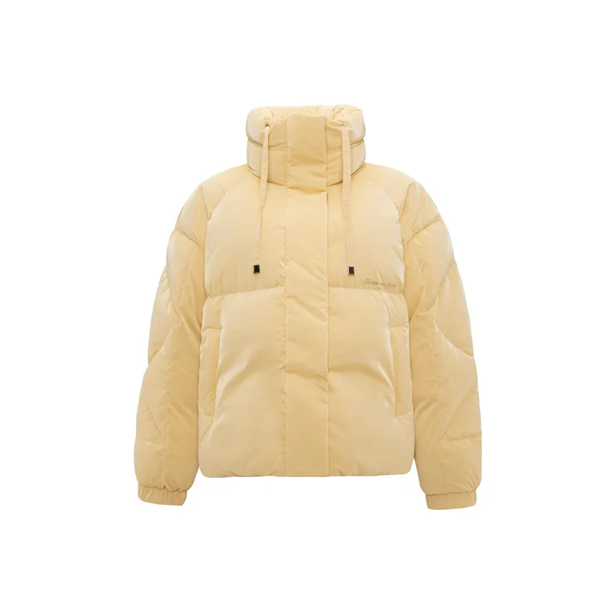 GUESS Женские пуховики