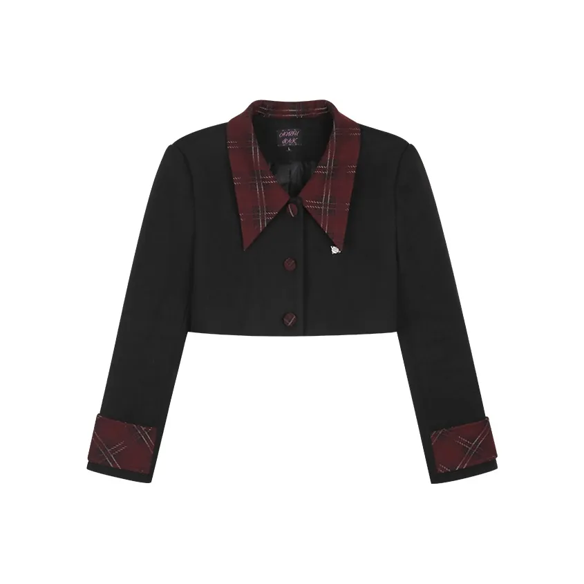 Черное женское короткое пальто