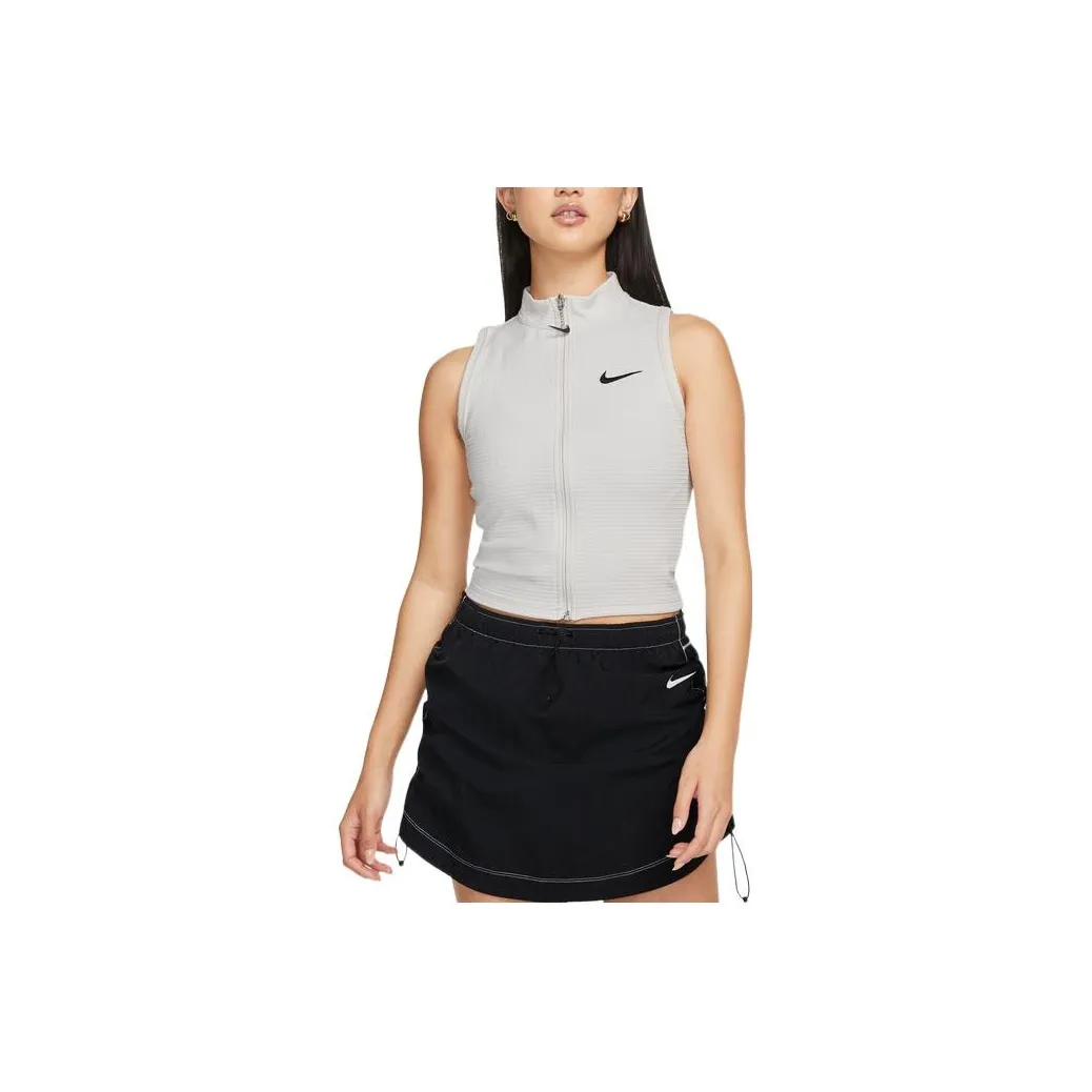 NIKE Серые Женские Жилеты