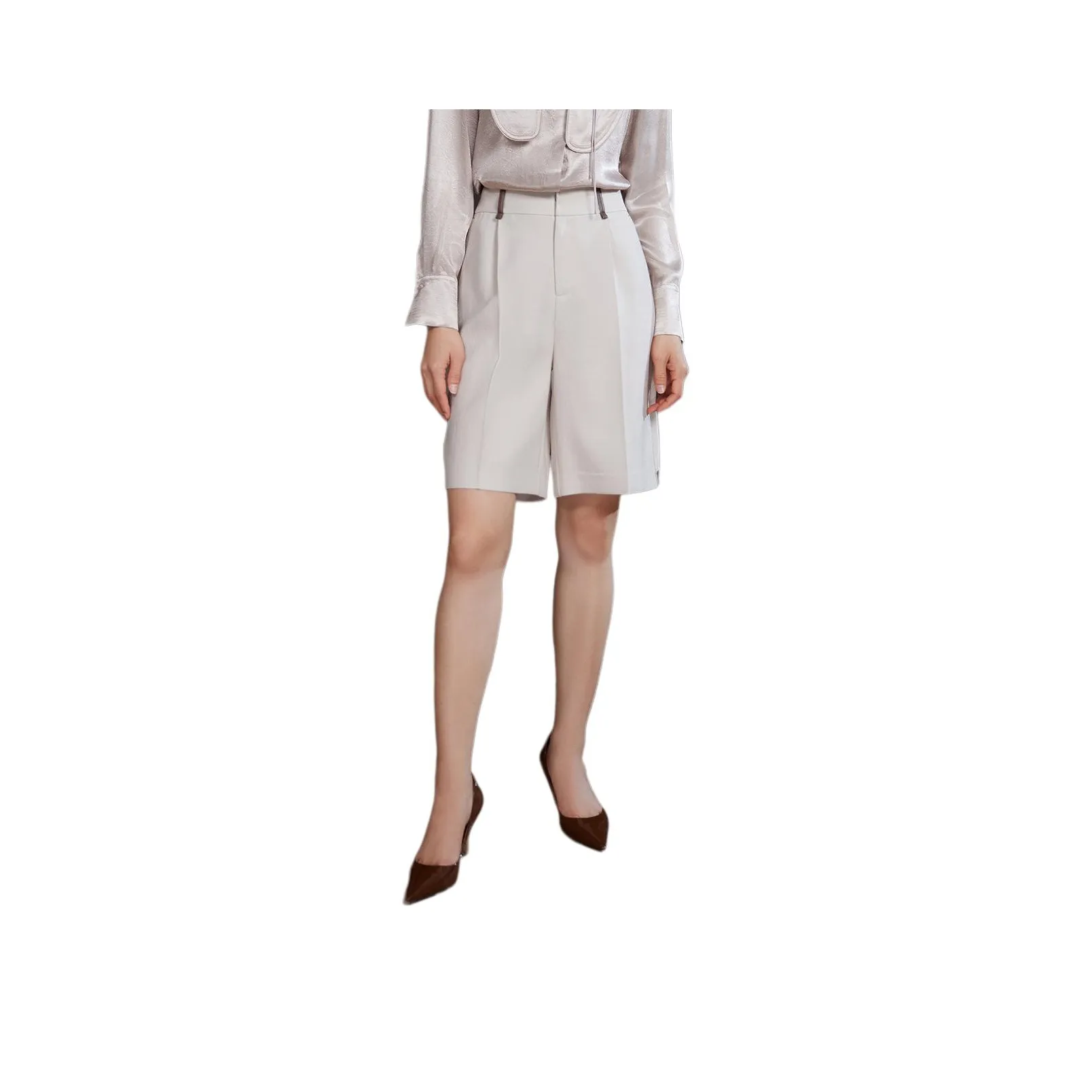 BBLLUUEE Casual Shorts Women's Vanilla Apricot