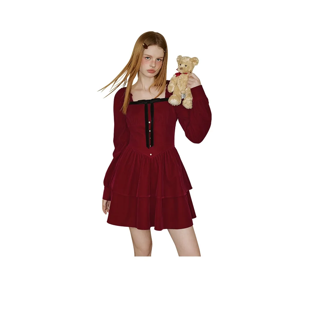 UNIFREE Длинное платье с длинными рукавами женское бордового цвета