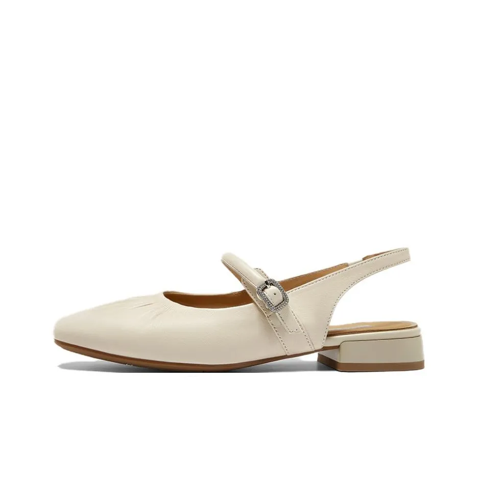 BATA Повседневная обувь с низким каблуком для женщин