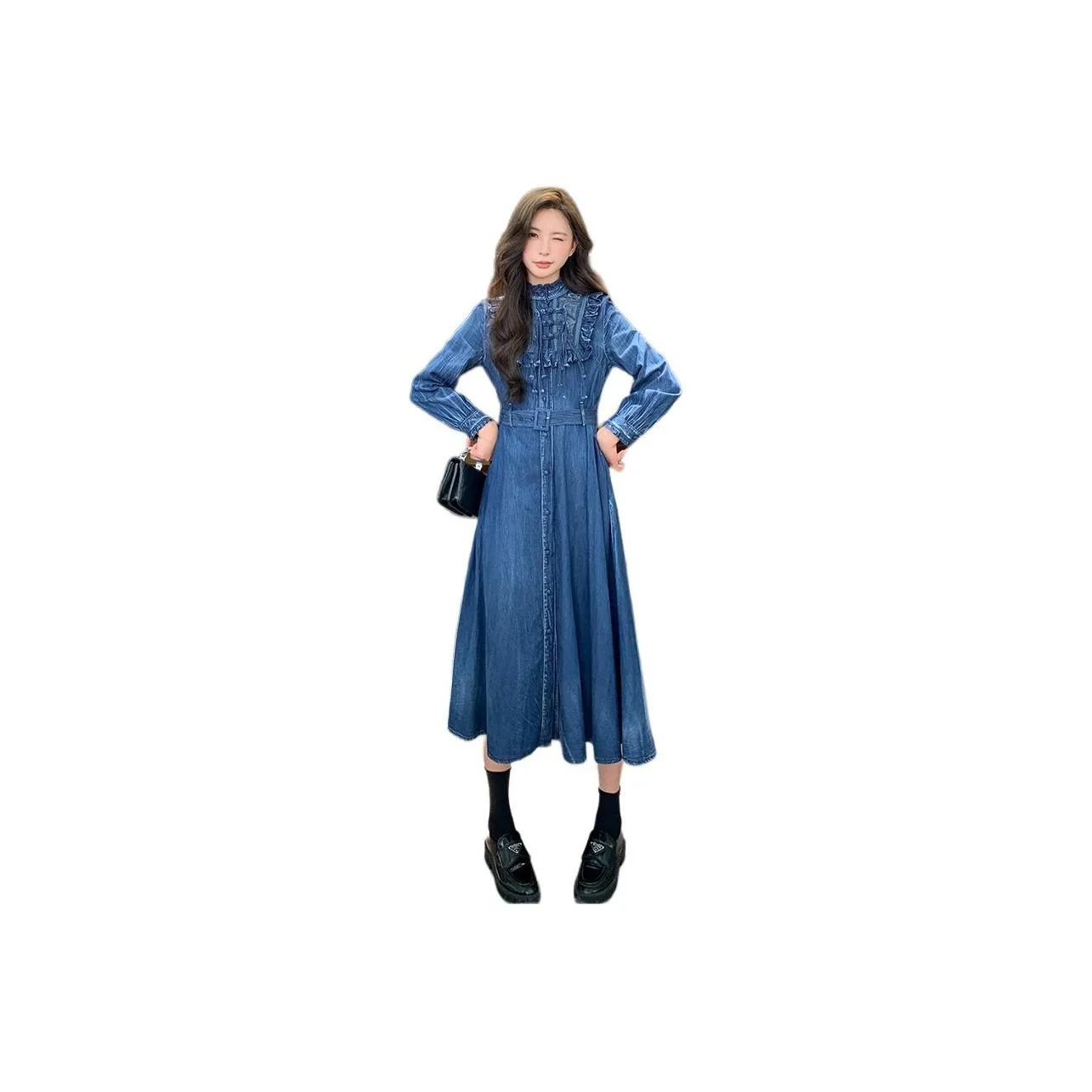 Fele.d Long Sleeved Dress Women's Image Color