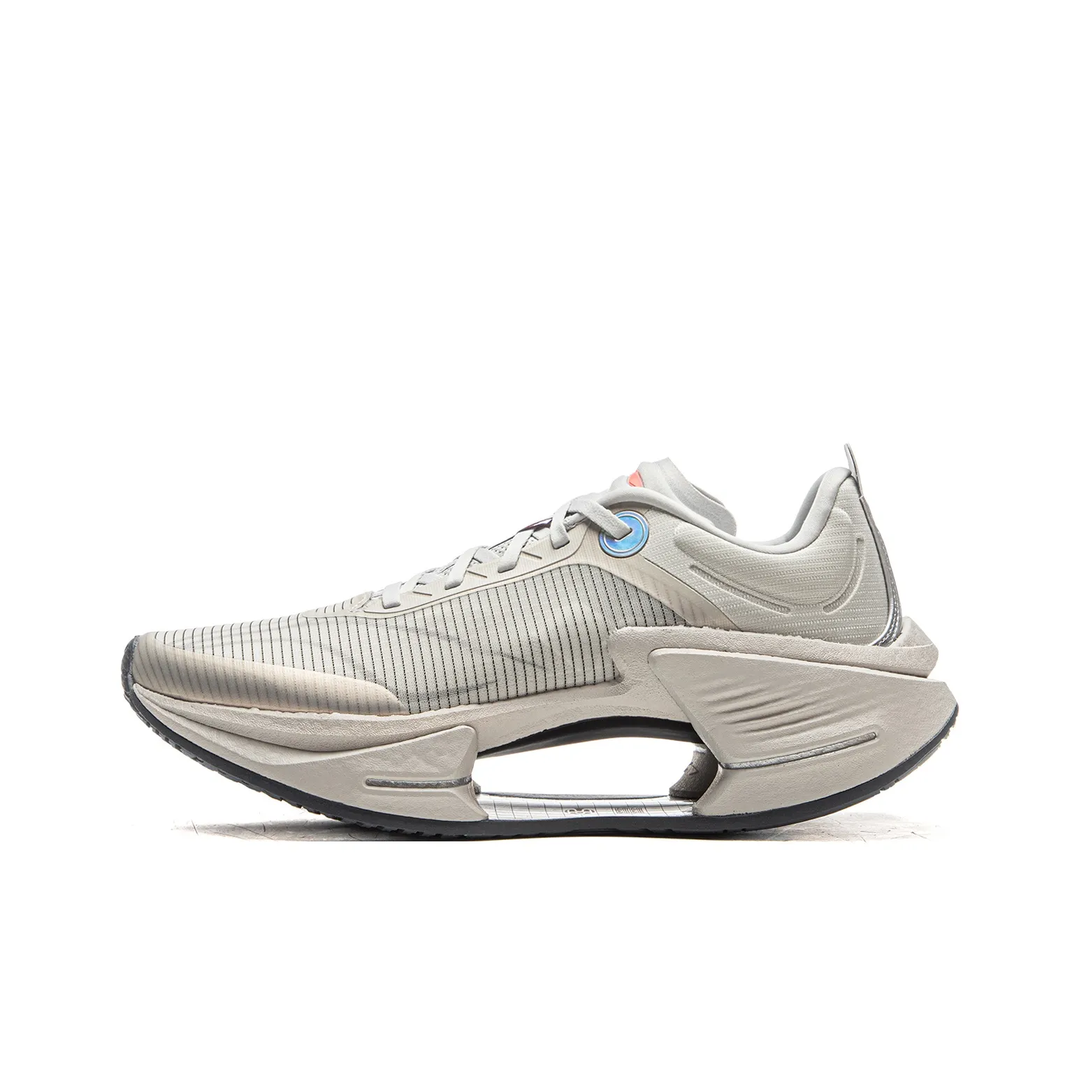 Лайнер Shadow 3 ESSENTIAL Амортизация Противоскользящий Поддерживающий и Устойчивый Низкий Топ Беговые кроссовки Мужские Белый Черный