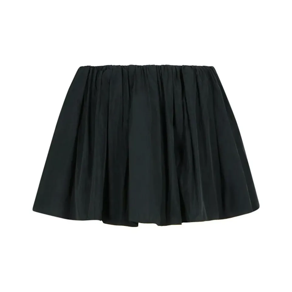 Suitable for formal occasions