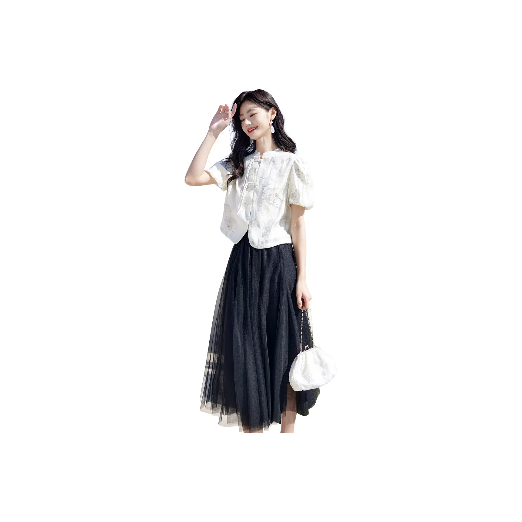 A Paradise For Awakening Skirt Set Women's Beige Top And Black Bottom