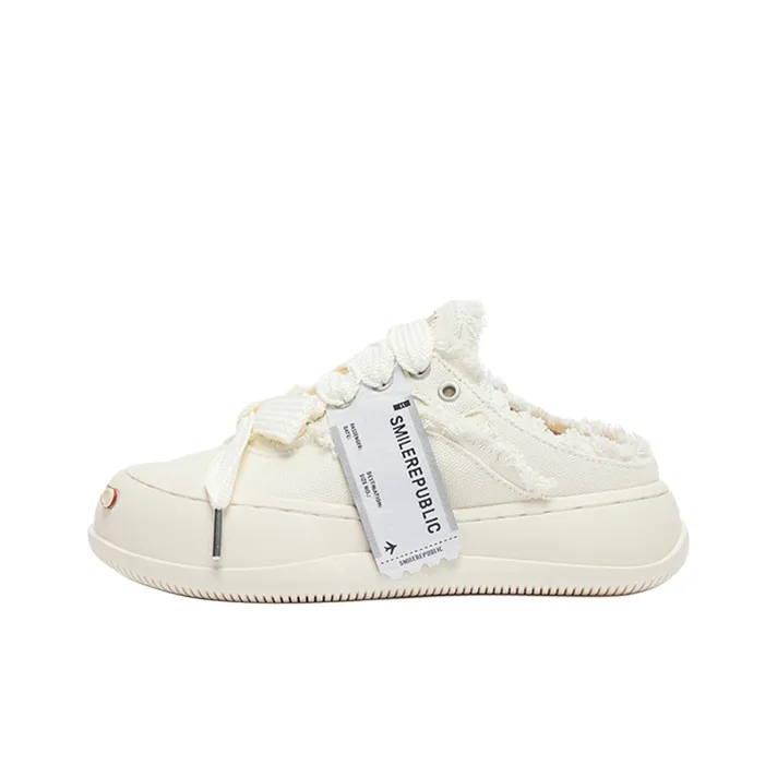 SMILEREPUBLIC Anti-Slip And Wear-Resistant Lightweight Height Increasing Low-Top Canvas Shoes Unisex White