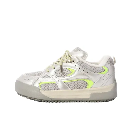 The New Age Family Кроссовки для скейтбординга Low Top Шампанские Женские