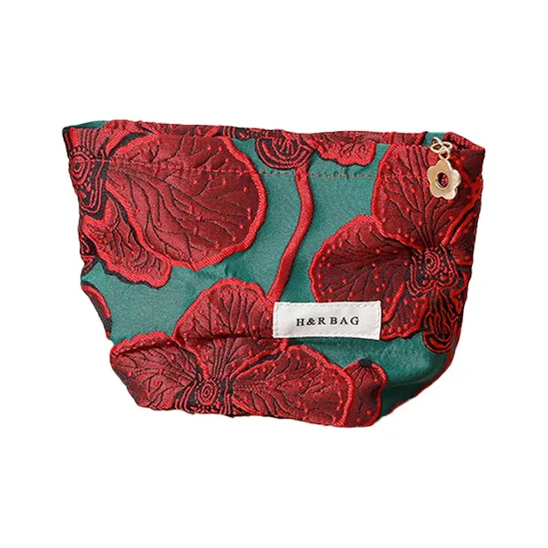 Gentle welcome Макияж и дорожные косметички для женщин