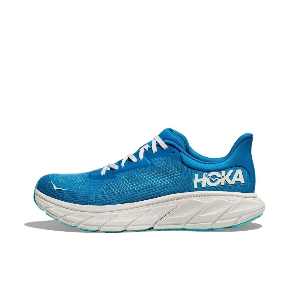 HOKA Clifton 8 Schuhe in Sharkskin Diva Pink