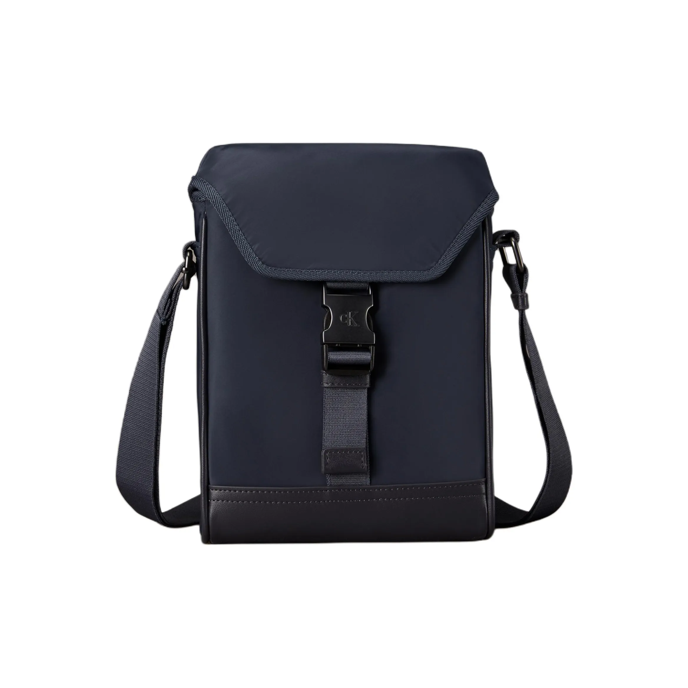 CALVIN KLEIN Переработанный нейлон сумка через плечо мужская темно-синий