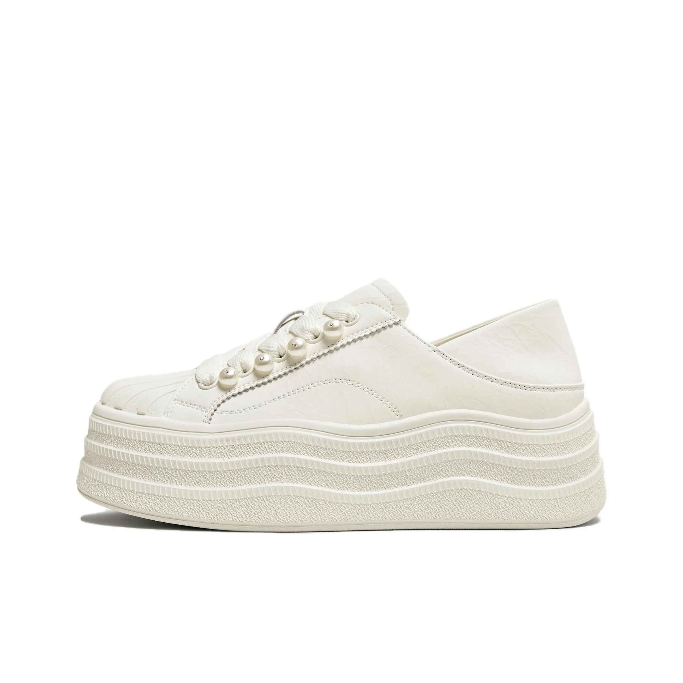 TATA Low Top Skateboard Shoes Women's Ecru
