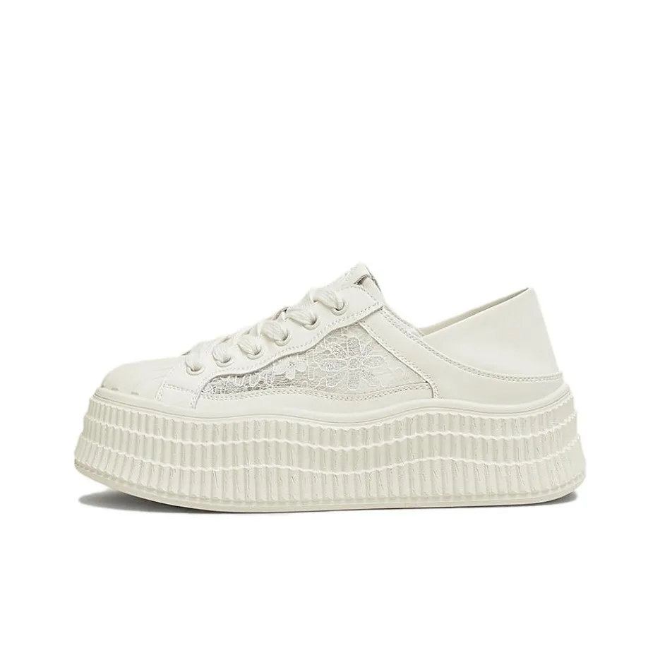 TATA Waterproof Low Top Skateboard Shoes Women's White