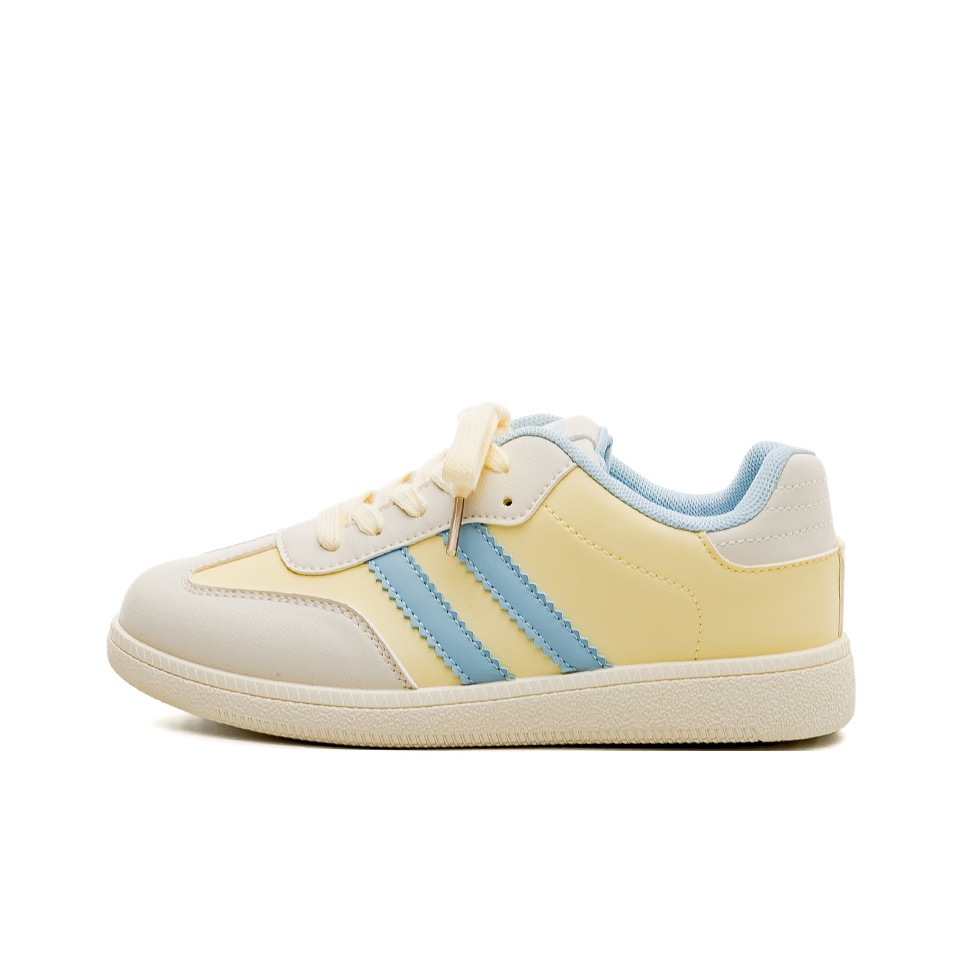 Step Up Your Game: The Best Women's Water Resistant Sneakers